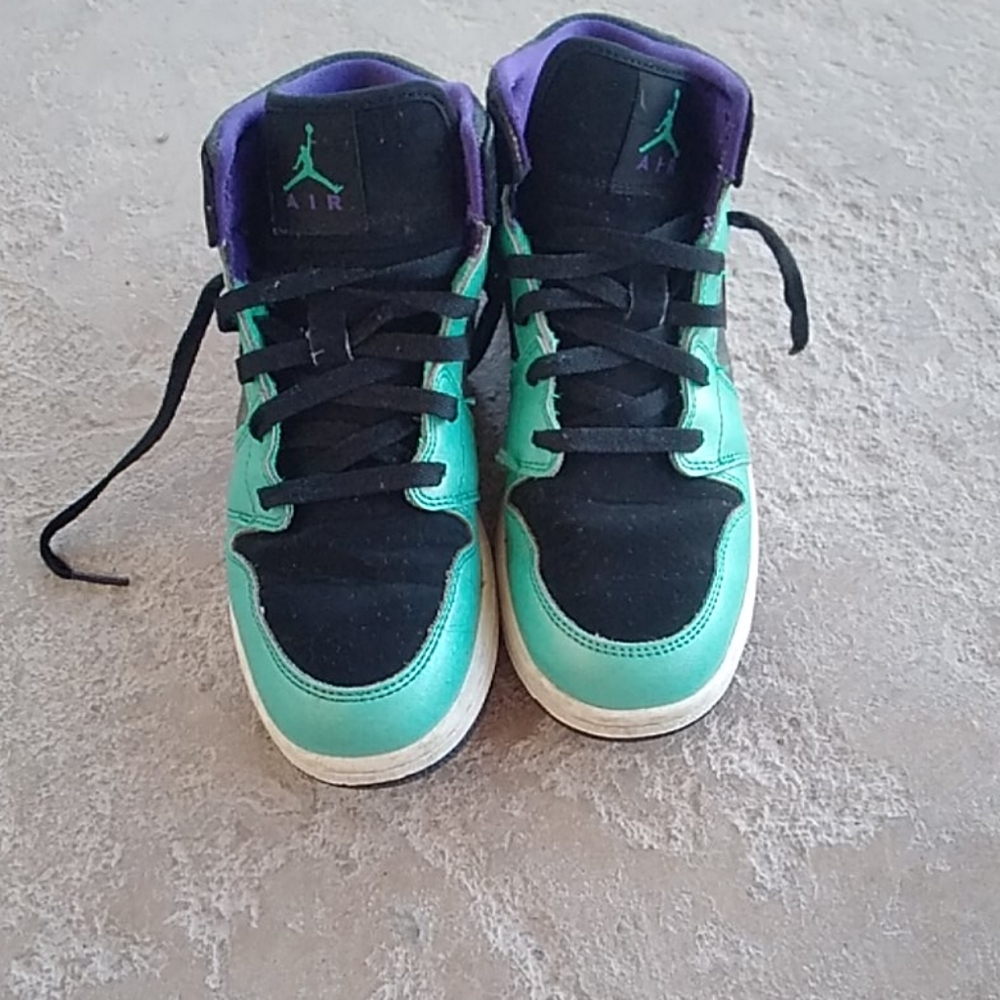 Girls Air Jordan 1 Mid Atomic Teal